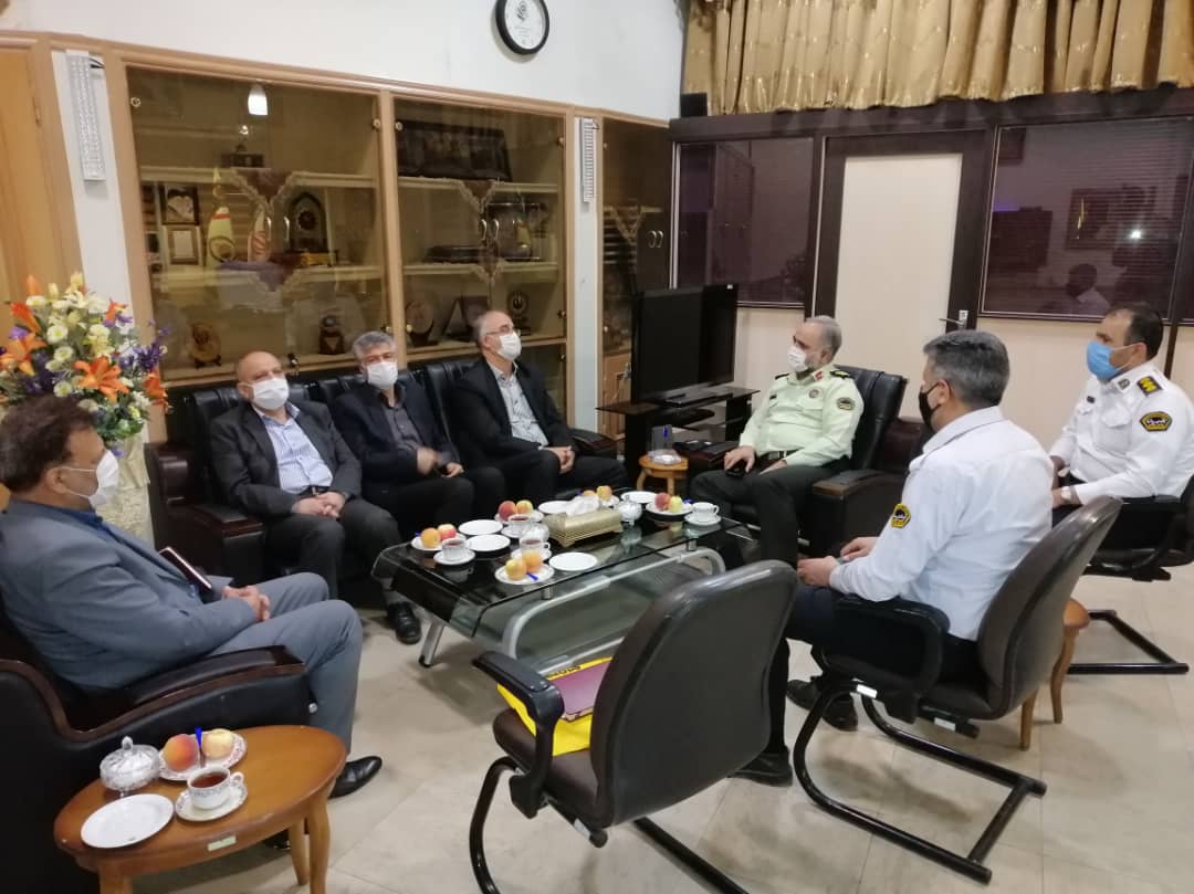 نشست مشترک مدیرعامل شرکت گاز استان اصفهان با فرمانده نیروی انتظامی استان نشست مشترک مدیرعامل شرکت گاز استان اصفهان با فرمانده نیروی انتظامی استان