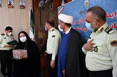 فرمانده نیروی انتظامی اصفهان از رئیس روابط عمومی مخابرات تقدیر کرد