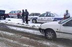 مه غلیظ و بارش برف در محورهای استان اصفهان/امداد رسانی به ۷۰۰ خودروی گرفتار در برف