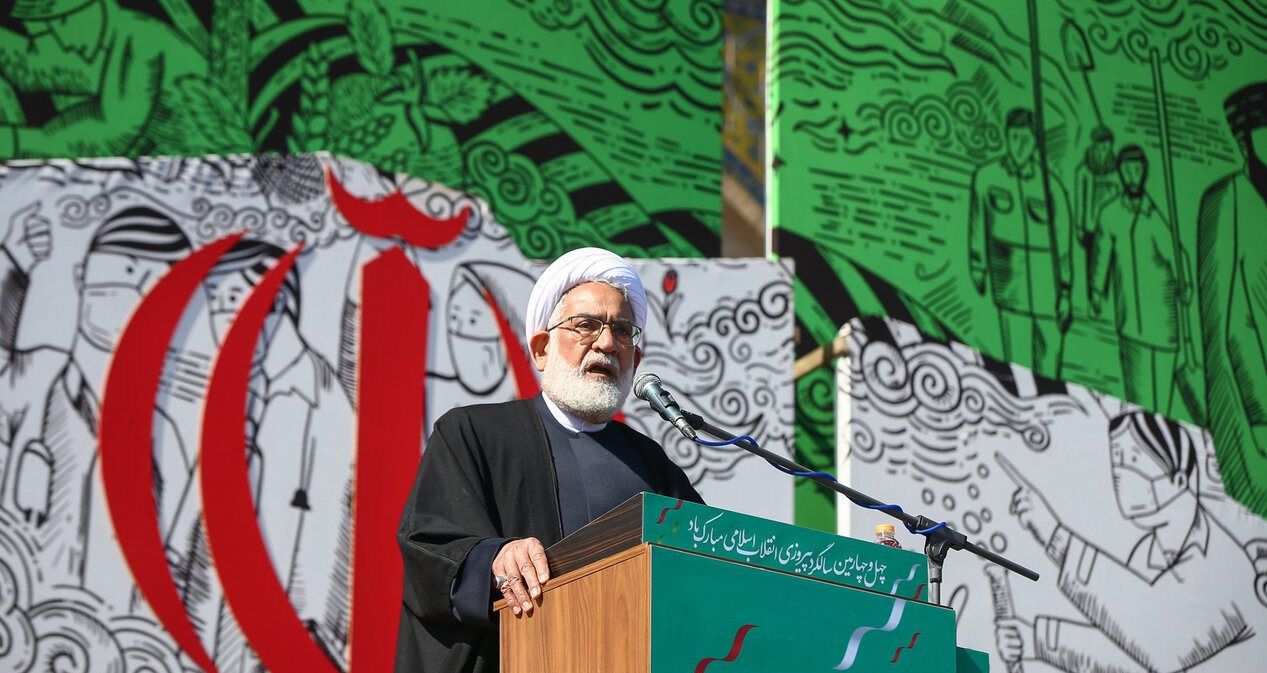 دشمن برای ایجاد اختلاف و شکاف بین جامعه برنامههای فراوانی دارد