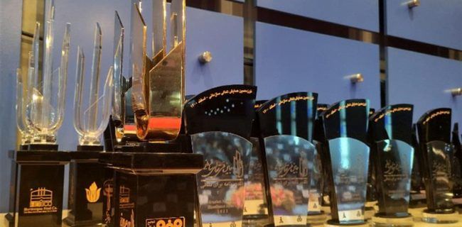 فولاد مبارکه ۴ تندیس زرین جایزه ملی تعالی سازمانی را کسب کرده است