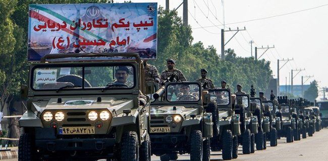 برگزاری رژه روز ارتش در اصفهان به صورت خودرویی