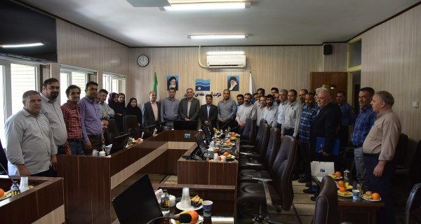 دیدار مدیرعامل آب منطقه ای اصفهان با جمعی از همکاران
