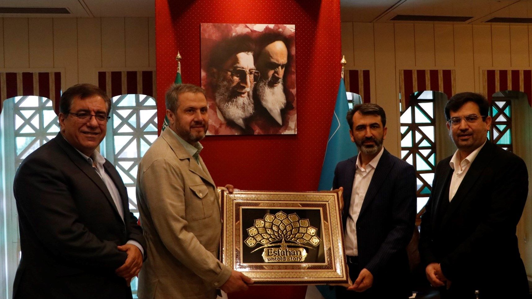 ضرورت راه اندازی خط مستقیم هوایی اصفهان – سن پترزبورگ