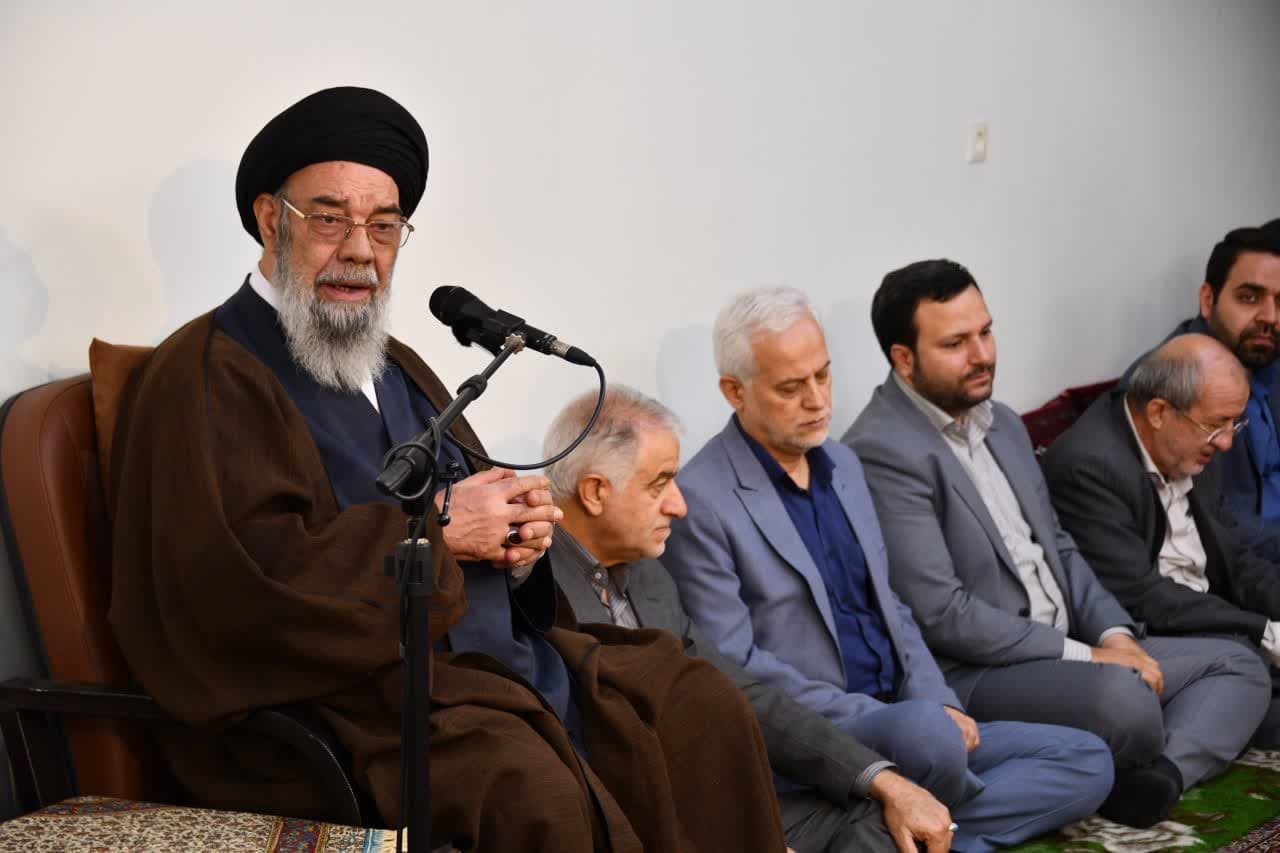دو توصیه موکد امام جمعه اصفهان دررابطه با پخش اذان در سطح شهر