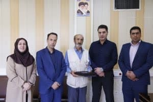 روایت ۳۰ سال خدمت بی منت یک کنتورنویس / عشق به کار سختی ها را آسان می کند