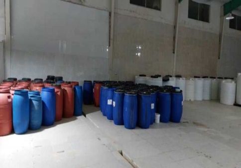 کشف ۴ هزار لیتر سرکه احتکاری در خمینی شهر