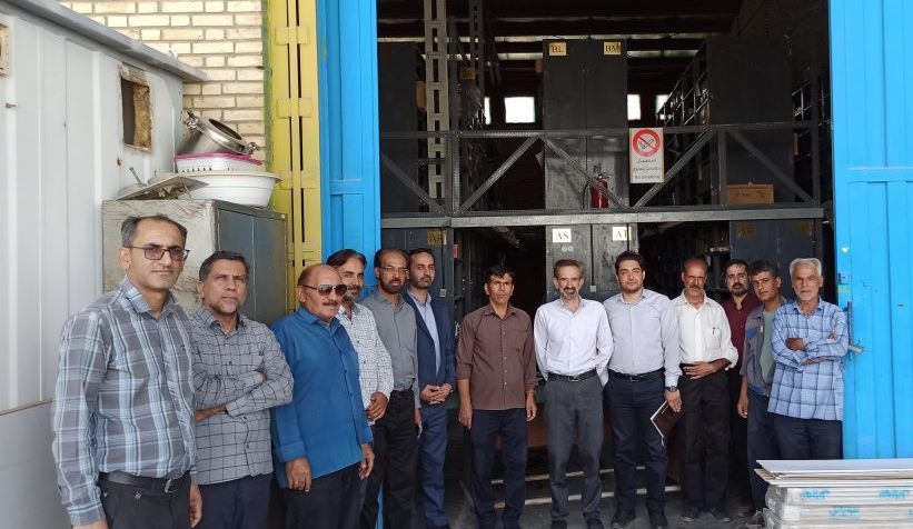 بازدید رئیس روابط عمومی مخابرات اصفهان از انبار مرق این مجموعه