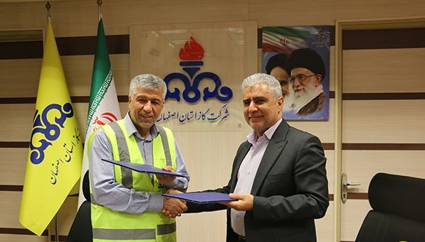 تفاهم نامه طرح حمایتی لوله کشی گاز منازل مددجویان کمیته امداد