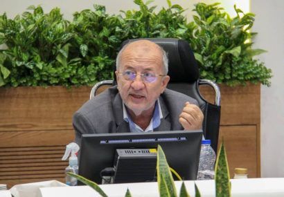 خبرنگاران مطالبات بحق مدیران شهری را به گوش رئیس‌جمهور برسانند