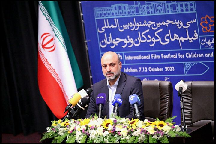 رقابت ۶۴فیلم در سی و پنجمین دوره جشنواره کودک / افزودن ۵ جایزه ویژه به جشنواره فیلمهای کودکان و نوجوانان رقابت ۶۴فیلم در سی و پنجمین دوره جشنواره کودک / افزودن ۵ جایزه ویژه به جشنواره فیلمهای کودکان و نوجوانان
