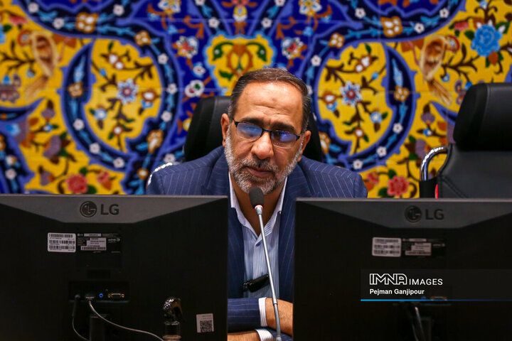 الگوی جمع‌آوری پسماند خشک در اصفهان متحول می‌شود/ دریافت ۱۴میلیارد ریال بیمه آتش سوزی، در قبال تحویل ۲۵ کیلو مواد بازیافتی