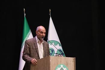 هویت یابی در مقابله با جریان های فرهنگی بیگانه و نامأنوس ضروری است