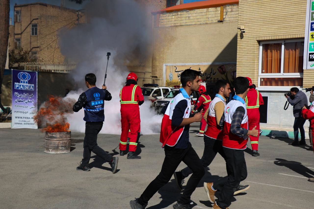 برگزاری مانور زلزله و ایمنی در ۵۶۰۰ مدرسه اصفهان برگزاری مانور زلزله و ایمنی در ۵۶۰۰ مدرسه اصفهان