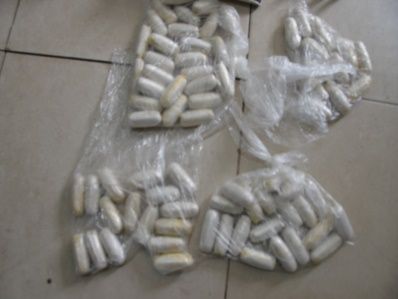 کشف ۱۴۷ بسته موادمخدر از معده ۲ سوداگر مرگ