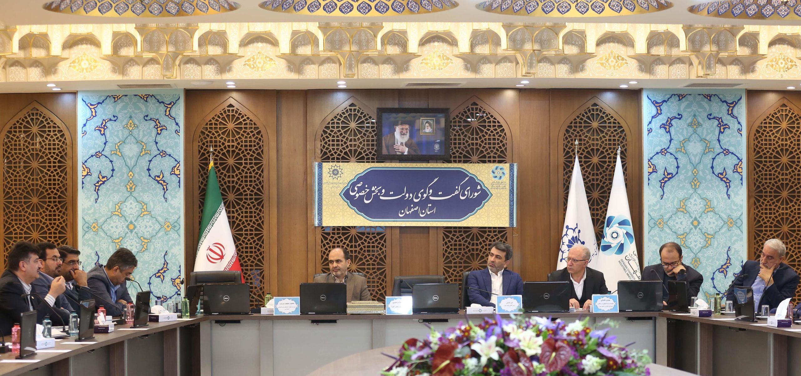 مالیات بر ارزشافزوده سنوات گذشته باعث نگرانی فعالان اقتصادی شده است مالیات بر ارزشافزوده سنوات گذشته باعث نگرانی فعالان اقتصادی شده است