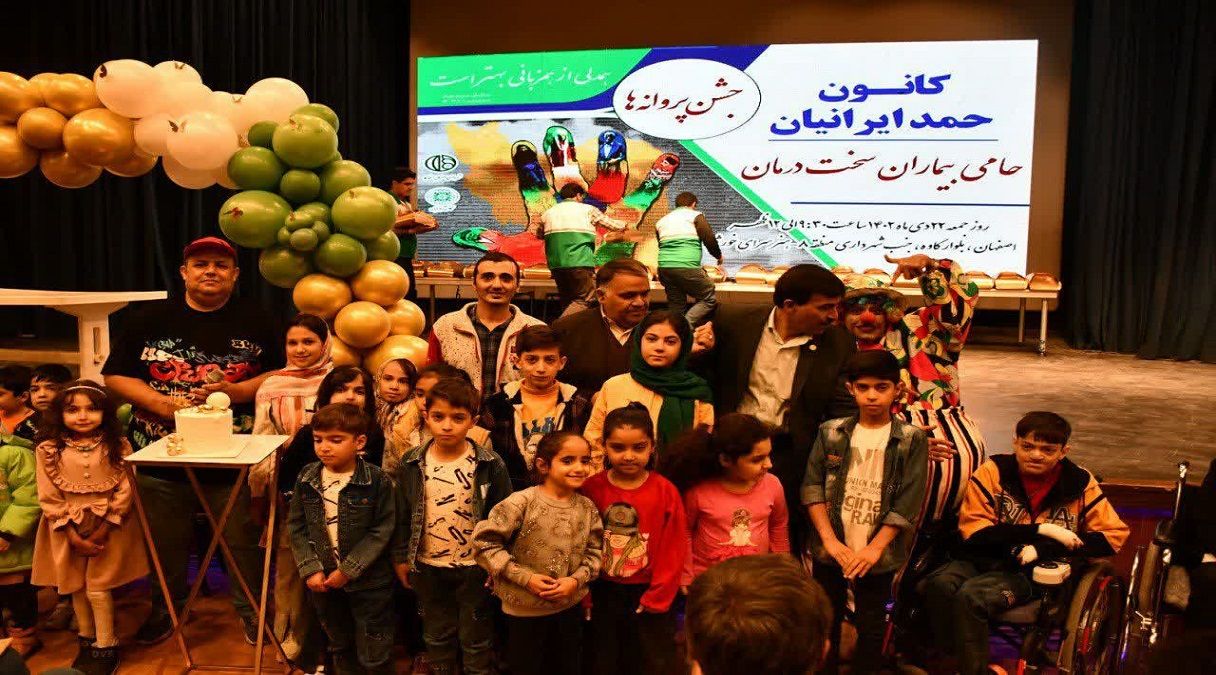 اهدای سرویس اینترنت به خانواده تعدادی از بیماران صعب العلاج