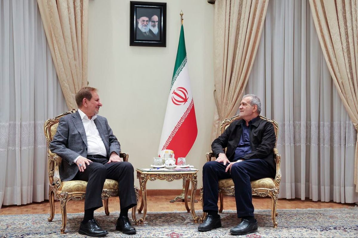 جهانگیری با رئیس جمهور منتخب دیدار کرد جهانگیری با رئیس جمهور منتخب دیدار کرد