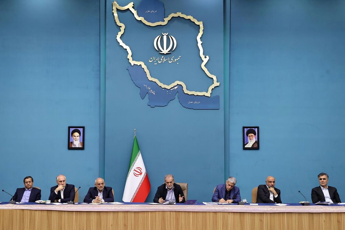 حرکت به سمت توسعه نیازمند ایجاد وفاق و همدلی در کشور است حرکت به سمت توسعه نیازمند ایجاد وفاق و همدلی در کشور است