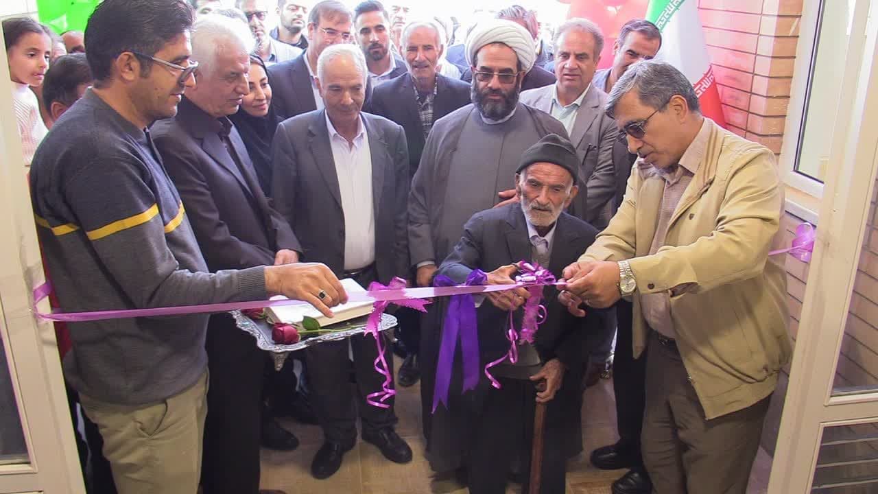دبستان ۶ کلاسه صبا در شهر نیاسر کاشان افتتاح شد دبستان ۶ کلاسه صبا در شهر نیاسر کاشان افتتاح شد