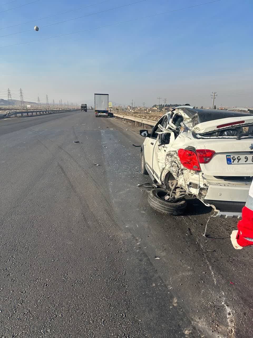 امدادرسانی به ۶ مصدوم درپی تصادف زنجیره ای در کاشان