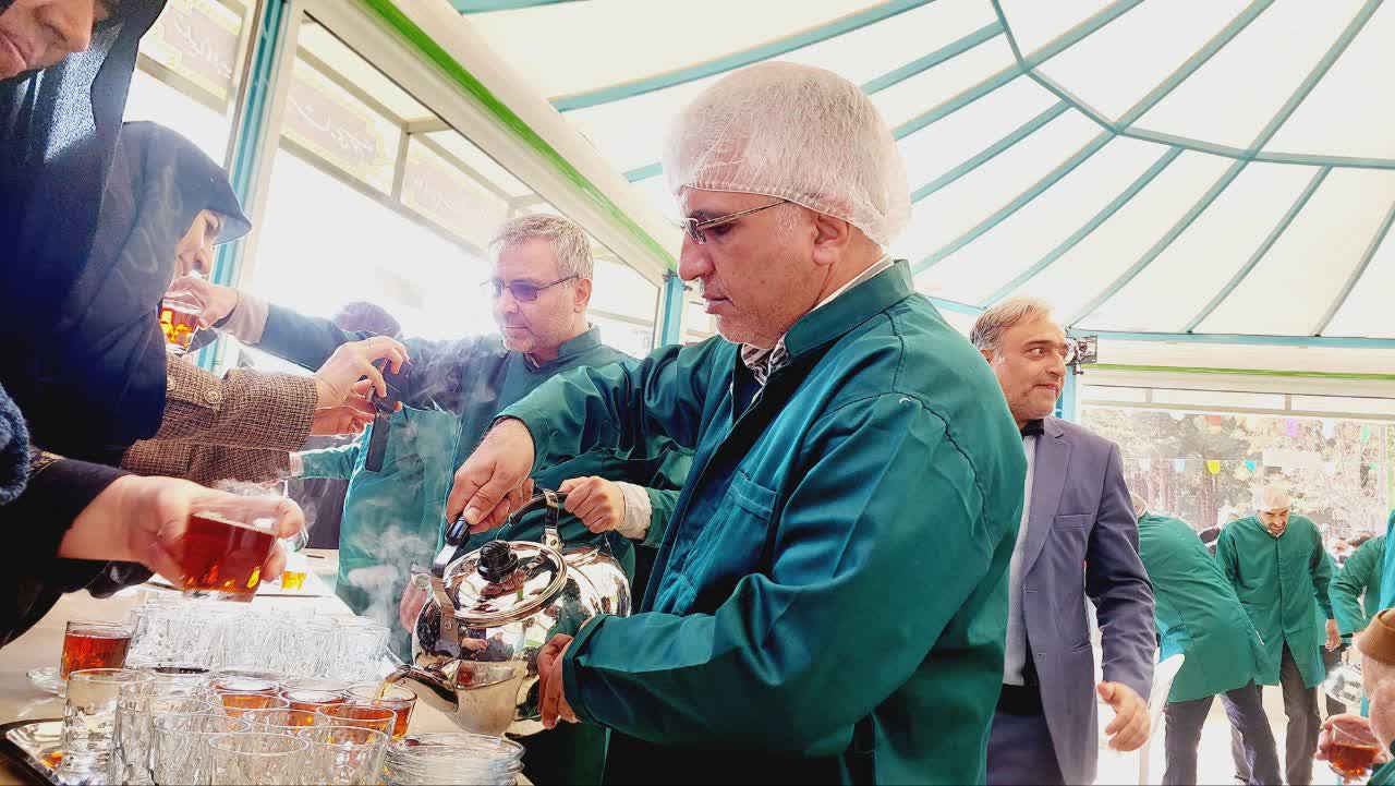 افتتاح چایخانه دائمی امام رضا (ع) در آران و بیدگل افتتاح چایخانه دائمی امام رضا (ع) در آران و بیدگل