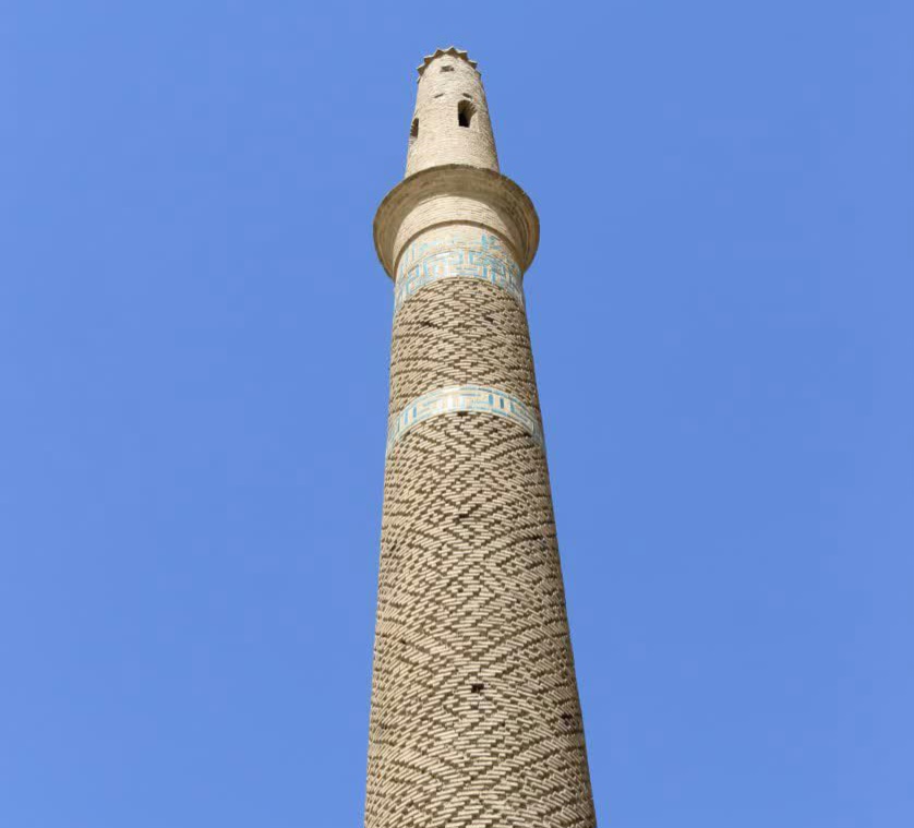 ۲۰۰۰ متر مربع از محوطه اطراف منار تاریخی راران ساماندهی شد ۲۰۰۰ متر مربع از محوطه اطراف منار تاریخی راران ساماندهی شد