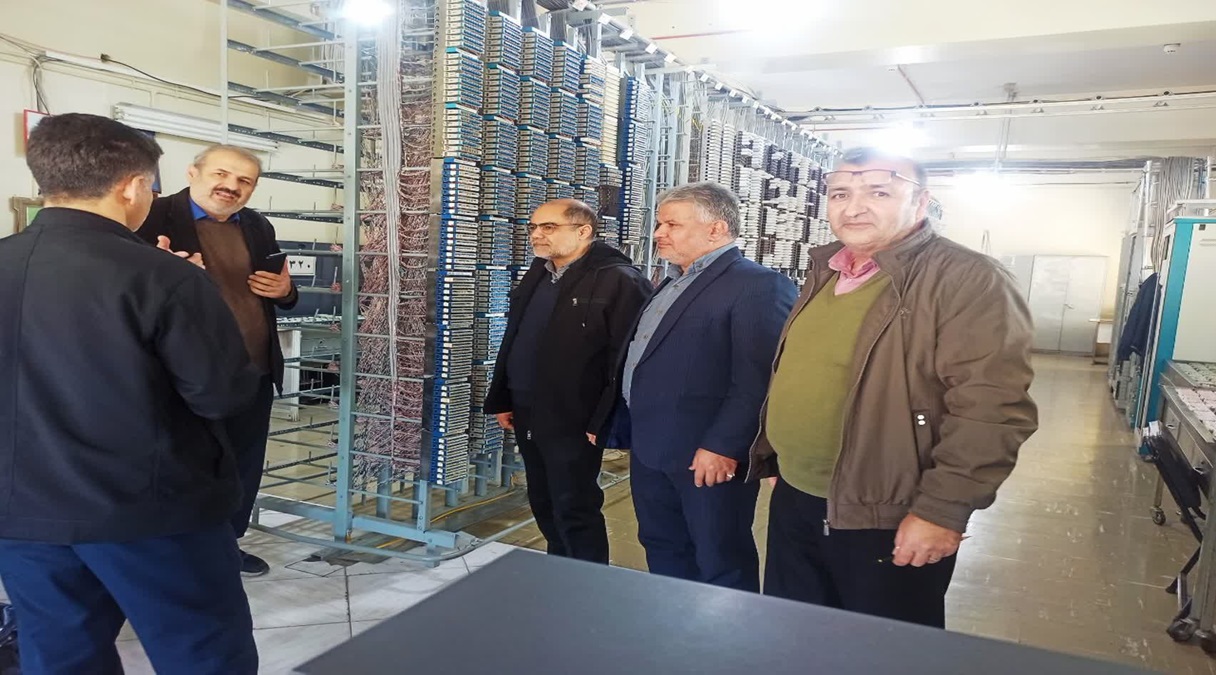 بازدید مدیر مخابرات استان اصفهان از مرکز مخابراتی امیرکبیر بازدید مدیر مخابرات استان اصفهان از مرکز مخابراتی امیرکبیر