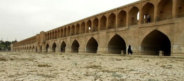 تشکیل ستاد احیای زایندهرود و تالاب بین المللی گاوخونی مصوب شد تشکیل ستاد احیای زایندهرود و تالاب بین المللی گاوخونی مصوب شد