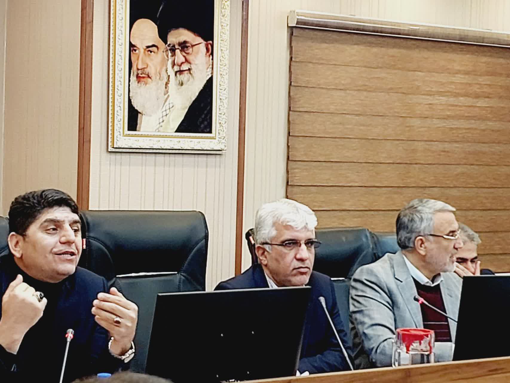 بازدید معاون وزیر و مدیرعامل سازمان ملی زمین و مسکن وزارت راه وشهرسازی از پروژه‌های کاشان و آران و بیدگ