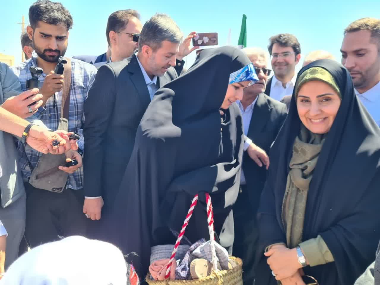 وزیر راه و شهرسازی به اصفهان سفر می‌کند