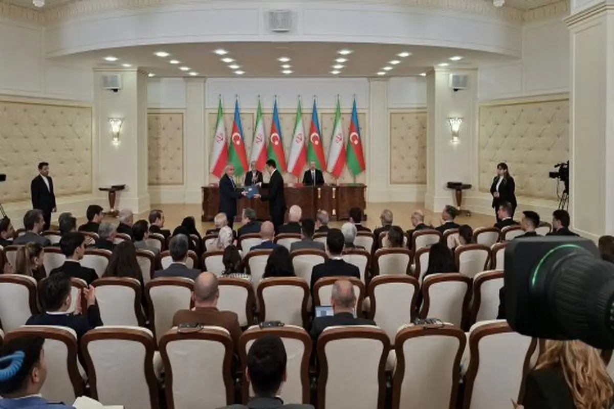 ۷ تفاهم‌نامه مشترک میان ایران و آذربایجان امضا شد