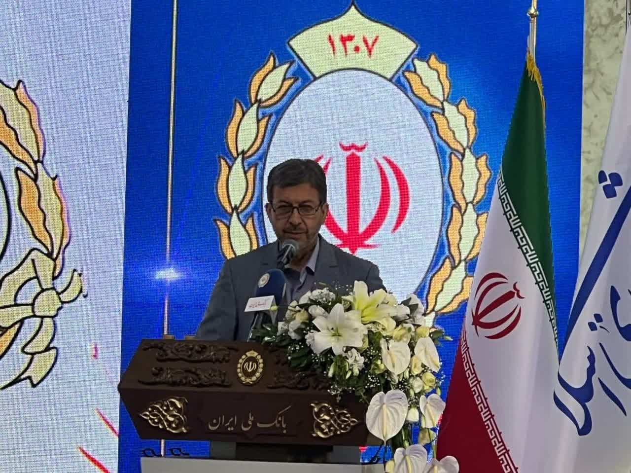 سهم بالای استان اصفهان در تولید و مالیات باید با توجه متناسب بانکی همراه شود سهم بالای استان اصفهان در تولید و مالیات باید با توجه متناسب بانکی همراه شود