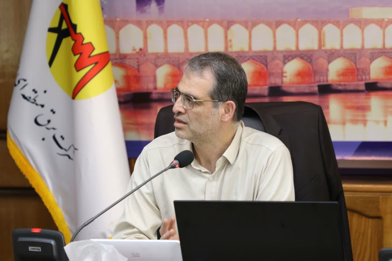 هدف گذاری ساخت ۵۳۰۰ مگاوات نیروگاه خورشیدی تا سال ۱۴۰۶ در استان اصفهان