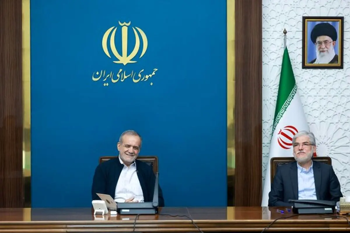 دانشگاهها حقوق مناسبی به هیئت علمی پرداخت نمی کنند دانشگاهها حقوق مناسبی به هیئت علمی پرداخت نمی کنند