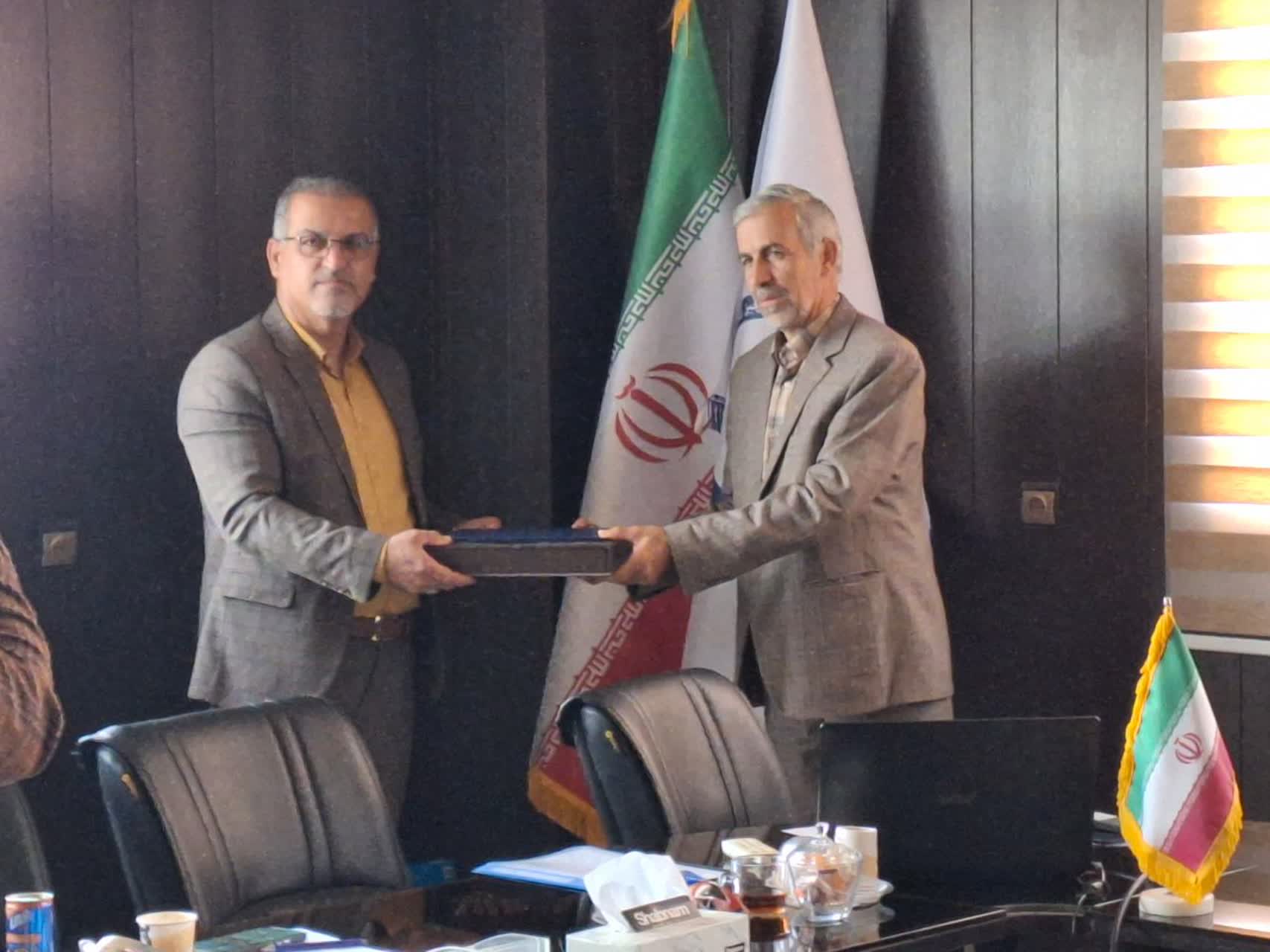 تودیع ومعارفه مدیر روابط عمومی سازمان آب وفاضلاب نجف آباد تودیع ومعارفه مدیر روابط عمومی سازمان آب وفاضلاب نجف آباد