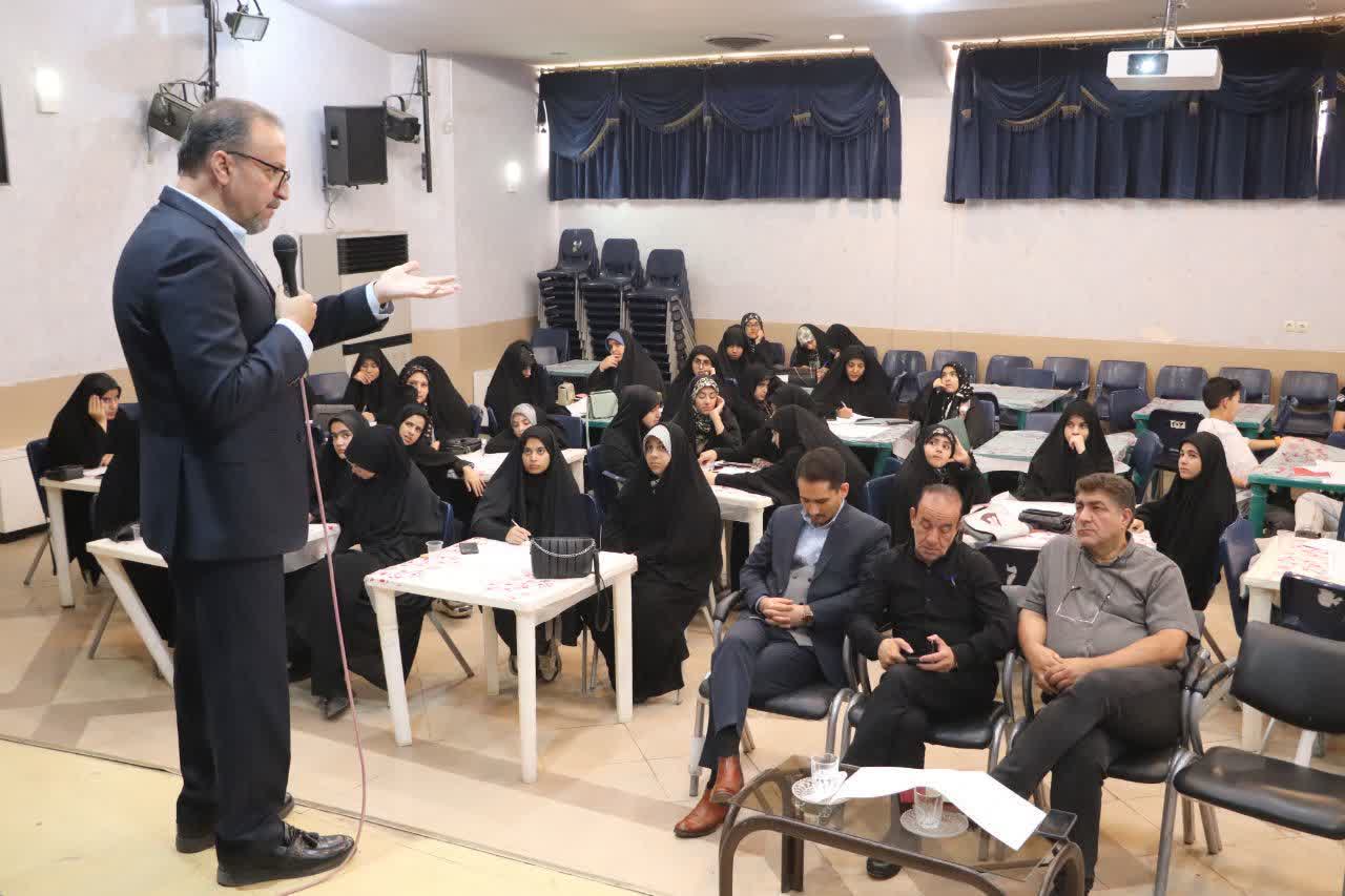 کاشان، میزبان رویداد کارآفرینی «مغز متفکر» شد کاشان، میزبان رویداد کارآفرینی «مغز متفکر» شد