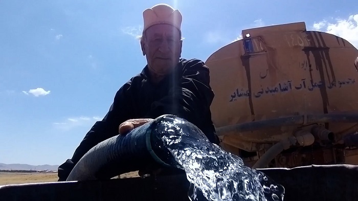 آبرسانی سیار به ۲۵۰۰ خانوار عشایری سمیرم