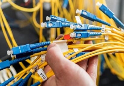 فیبرنوری مخابرات اصفهان به مراکز خدمترسان دهاقان میرسد