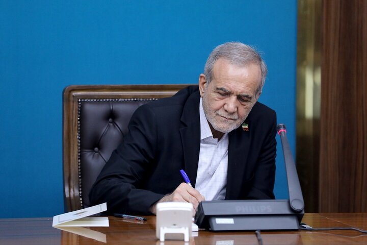 نام استاد فرشچیان چون نگینی در تاریخ هنر ایران باقی میماند نام استاد فرشچیان چون نگینی در تاریخ هنر ایران باقی میماند