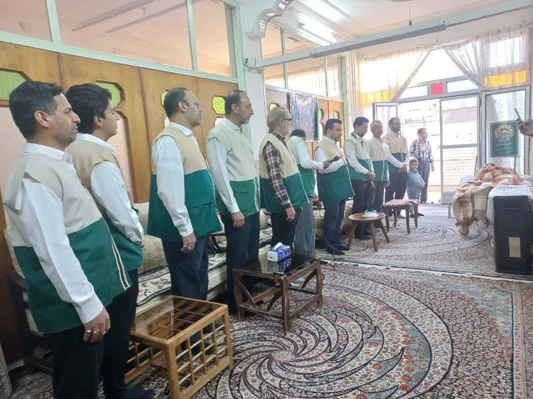 تبجیل فراگیر خادمیاران رضوی از پرستاران آران و بیدگلی تبجیل فراگیر خادمیاران رضوی از پرستاران آران و بیدگلی
