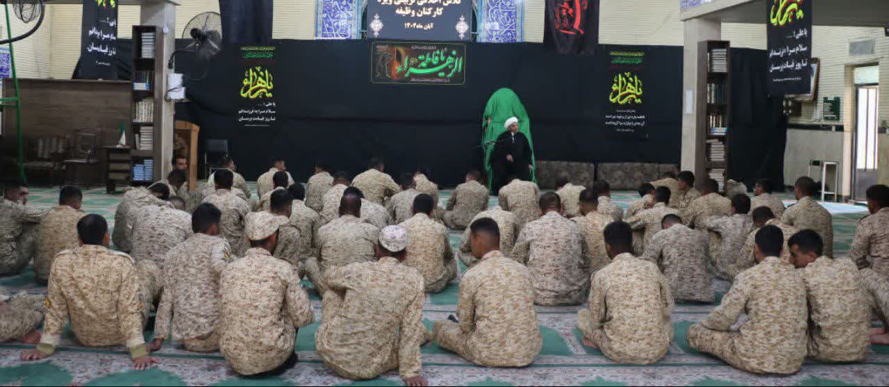 حضور گروه تبلیغی جهادی «میثم تمار» در جمع کارکنان گروه ۴۴ توپخانه نزاجا حضور گروه تبلیغی جهادی «میثم تمار» در جمع کارکنان گروه ۴۴ توپخانه نزاجا