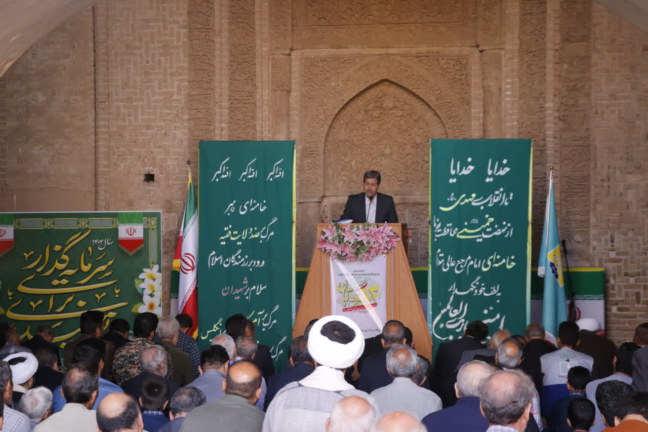 خامفروشی و عدم ایجاد زنجیره ارزش، مانع تحول اقتصادی در اردستان است خامفروشی و عدم ایجاد زنجیره ارزش، مانع تحول اقتصادی در اردستان است