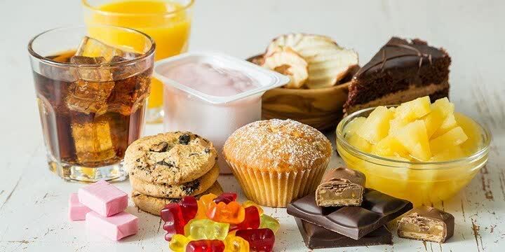 مصرف نوشیدنی‌های شیرین و کیک سلامت جامعه را تهدید می‌کند