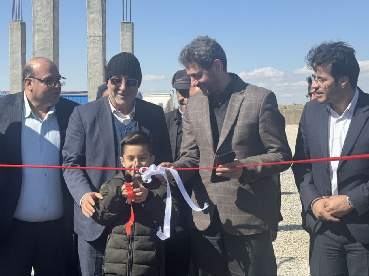 ۶۰ پروژه عمرانی و خدماتی در شهرستان افتتاح و کلنگ‌زنی شد