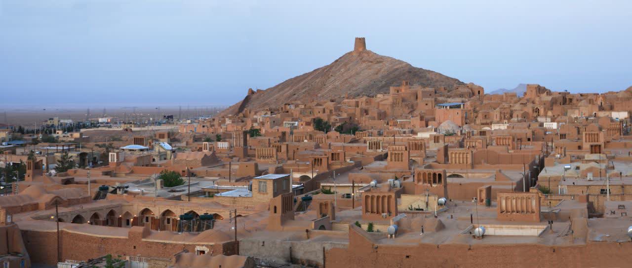 انارک را به کانون جدید توسعه، صنعت و گردشگری استان تبدیل میکنیم