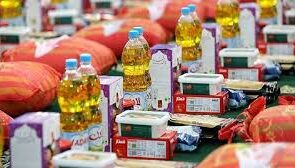 توزیع ۱۳۳۰ بسته معیشتی برای حمایت از مددجویان کمیته امداد استان اصفهان
