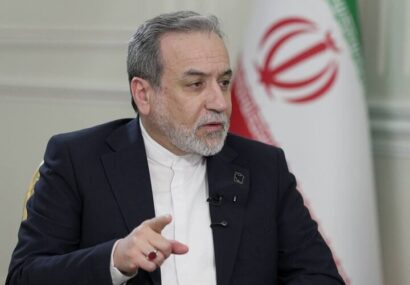پیام عراقچی به مناسبت روز خبرنگار؛ قدردانی از روایت خبرنگاران در جنگ