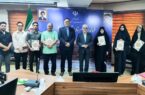 تجلیل فرماندار شهرستان آران و بیدگل از هنرمندان جشنواره سرود خیابانی دهه کرامت