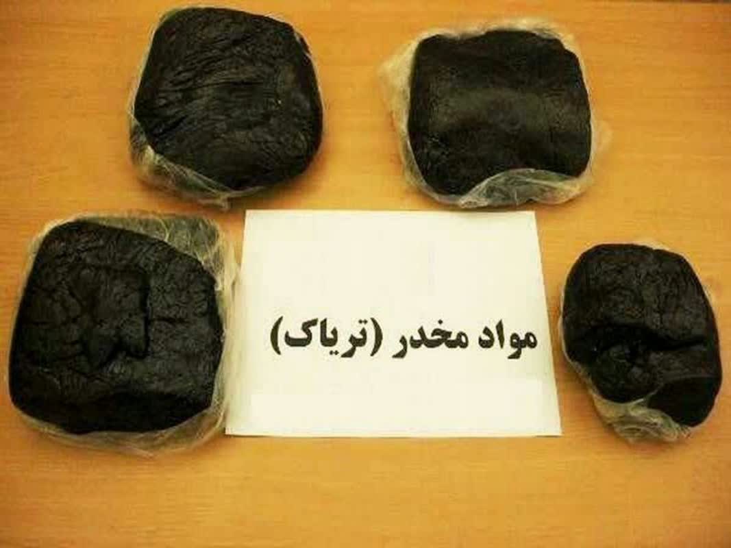 توقیف سواری هیوندا با 32 کیلو تریاک در سمیرم توقیف سواری هیوندا با ۳۲ کیلو تریاک در سمیرم